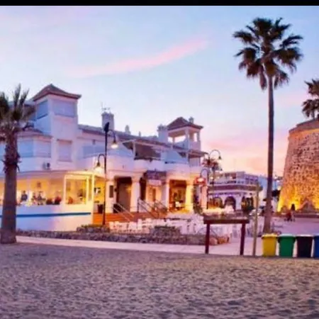 Mijas Costa - Beachside Apartment-c *